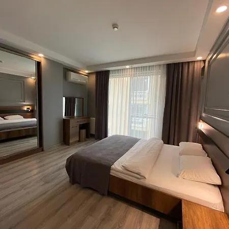 On4 & Hotel
